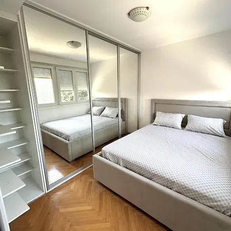 Apartment Split *