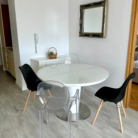 Apartment Split Split